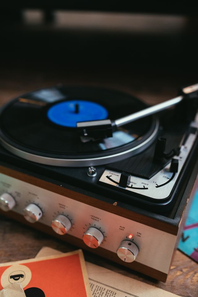 Why Listing Discogs Inventory on eBay Takes So Long (And How Sellers Fix It) 1 import discogs listings to eBay