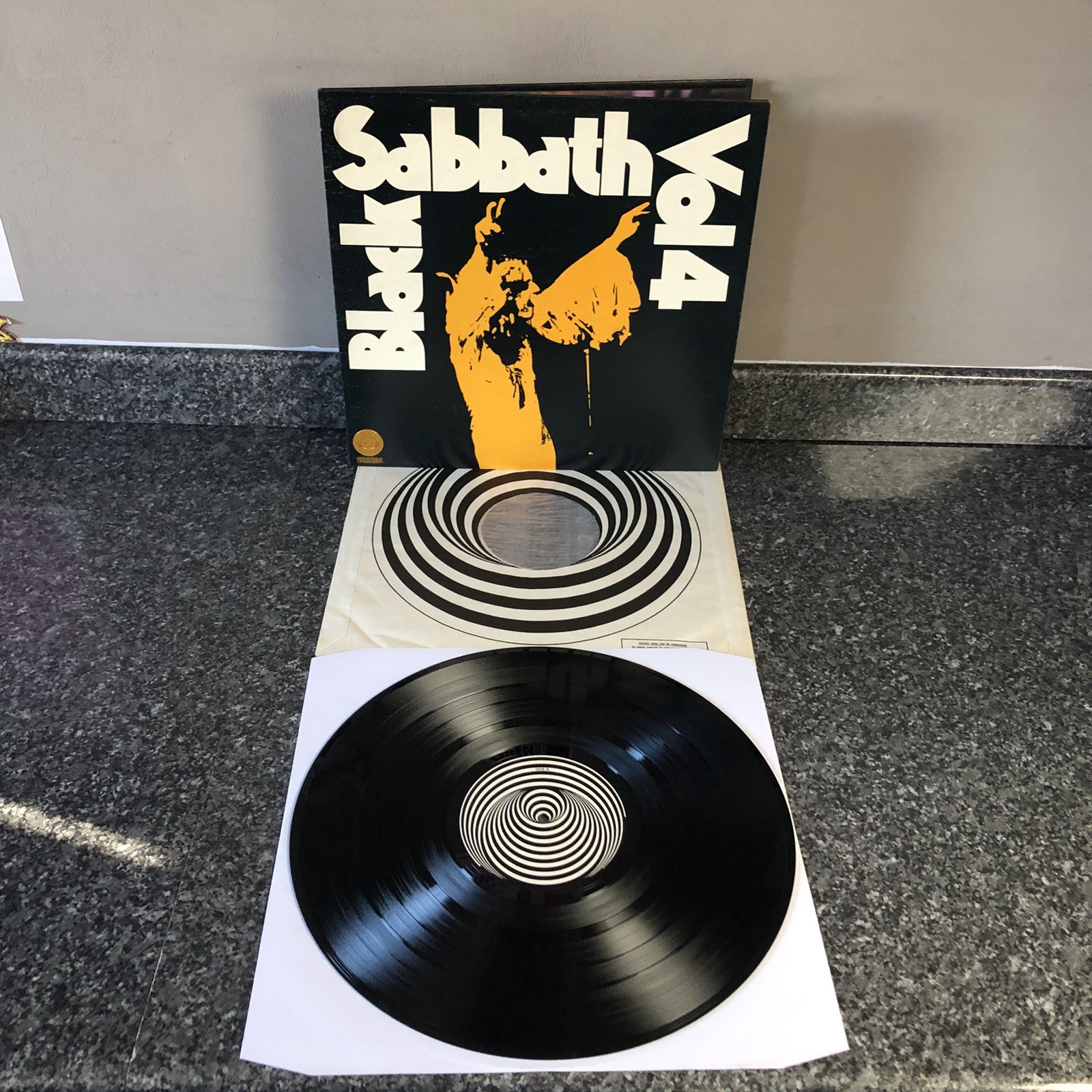 LP VINYL ALBUM BLACK SABBATH VOL.4 UK 1ST PRESS VERIGO SWIRL LABEL EX/EX+